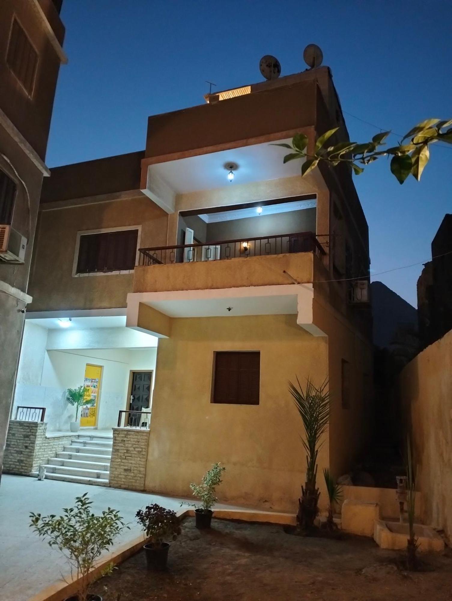 Antique Pyramids Inn Giza Exterior photo